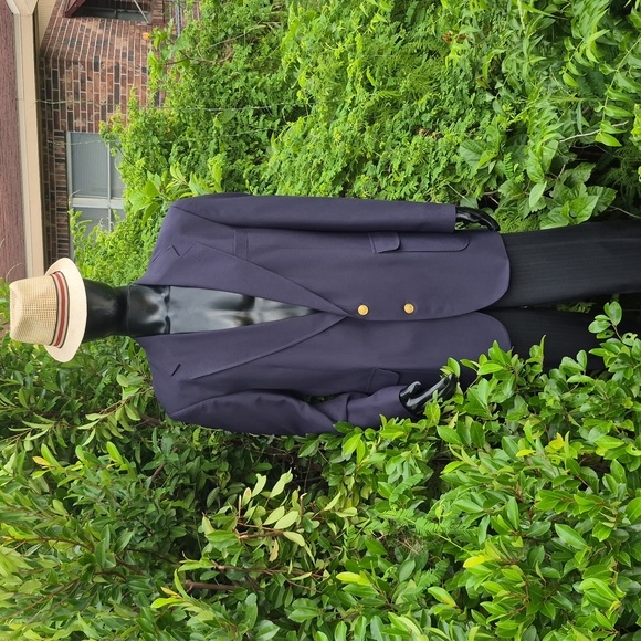David Taylor (USA) Men's Classic Navy Blazer with Gold Button Accents - Picture 8 of 17